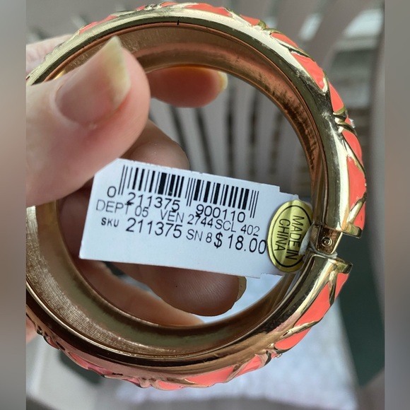 NWT DRESSBARN BRACELET - Picture 5 of 6